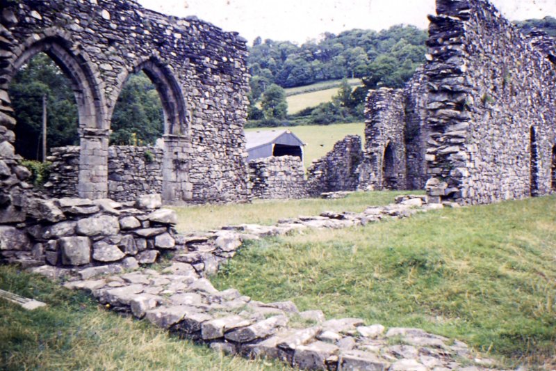 sldc08cymmerabbey.jpg